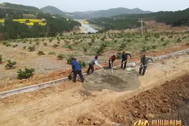 四川盐亭：狠抓基础设施建设 助推脱贫攻坚图片