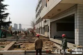 5个半小时挪动6米 泰安一200吨大楼平移成功图片
