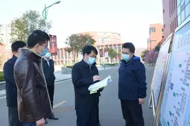 邓云锋到山东省实验中学西校区视察疫情防控工作图片