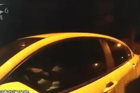 确认过眼神，是不敢直视警察的人图片