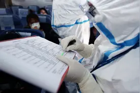 现场实拍！首都机场，北京海关登临重点航班这样检查图片