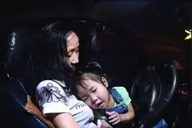 武汉带女儿开出租的单亲妈妈准备复工！担心目前带孩子出车有风险图片