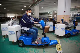 东阳企业研发消毒雾化洗地车 助力疫情防控图片
