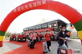 致敬！新时代最可爱的人｜“今天终于见到你！”图片