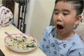 后续来啦！当事孩子看到带黄冈密卷后表情亮了！网友：求生欲太强了图片