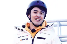 阮经天周深“守城”红山堡图片