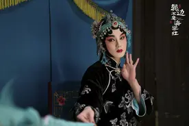 黄晓明尹正演绎灵魂知己《鬓边不是海棠红》华美梨园风惊艳全网图片