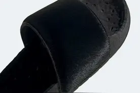 adidas Boost 拖鞋奢华升级！比 Yeezy 更适合夏天图片