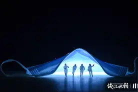 今日影像｜杭州一聋人摄影师，花3周时间，拍了一组“中国力量”微缩影像图片