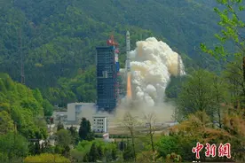 一箭三星！中国成功发射遥感三十号06组卫星图片