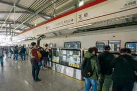 上海到昆山的轨交通了，11号线恢复跨省运营图片