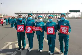 春暖花开，凯旋归来！他们，为武汉“拼过命”图片