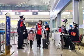 关闭离汉铁路通道、抢运人员物资、免费退票——国铁集团疫情防控和助力复工复产工作侧记图片