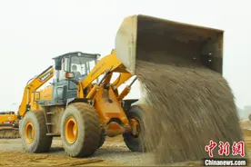 走访福建宁德三都澳新区：有序复工复产 抢抓工期保质量图片