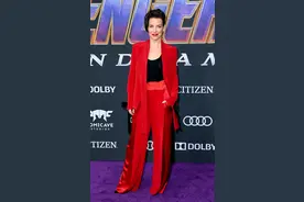 “黄蜂女”伊万杰琳·莉莉为美国疫情期间不当言论道歉图片