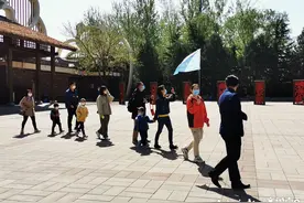 出游撒欢儿！济南野生动物世界首批旅游团开启游园模式图片
