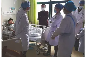 荆门二医：26岁小伙呼吸心跳骤停 33分钟急救“起死回生”图片