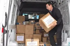 人民日报：侨胞的付出，祖国不会忘记图片