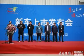 房车家族迎来新成员—山东嵘野首款自行式房车“景诗”荣耀登场图片
