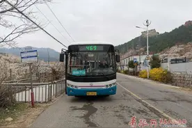 下月起，青岛7条公交线路延长运营时间 2条线路恢复运营图片