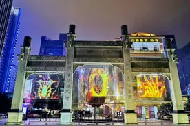武汉重启｜武汉商业即将复苏，标志性步行街楚河汉街明日开街图片
