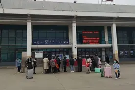 昭通火车站全部恢复列车运营图片