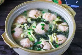 进入春天，不吃肉也要吃这丸子汤，高蛋白高营养，孩子长个正需要图片