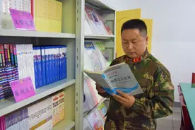 连续12年被评为“红管家”，这个司务长了不起图片