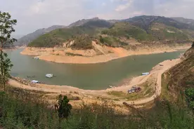 四战普洱墨江县泗南江水库，罗非拉力十足图片