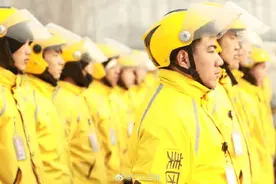 美团每天给骑手发放1.1亿元工资 外卖佣金收入超八成给骑手发工资图片