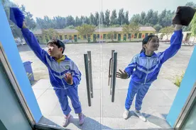 每日一词∣劳动教育 education on the hard-working spirit图片