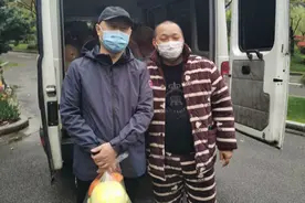 武汉开车到上海！“睡衣大哥”只为再看一眼医疗队：你们都是英雄图片