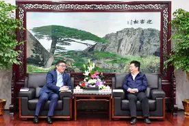 ​胡衡华会见陈海波图片