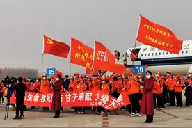 辽宁援鄂医疗队累计救治患者3070人图片