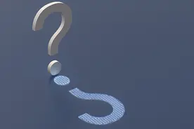 国外政府将新冠病人尸体丢入万人坑？男友脱去防护服双双殉情？都是电影镜头图片