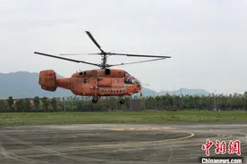 重庆市航空应急救援总队派直升机赴西昌参与灭火图片