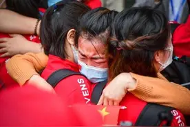 泪目，终于不用再隔空拥抱了图片