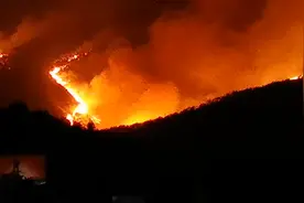 死灰复燃！西昌泸山夜间再现明火，似火龙蜿蜒目测超10公里视频封面