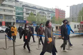准备好了吗？河南高三下周迎来复课 记者实地探访省实验中学“新生活”图片