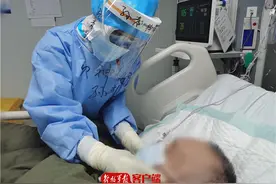 人民军医的战疫日记：决战在火神重症之巅图片