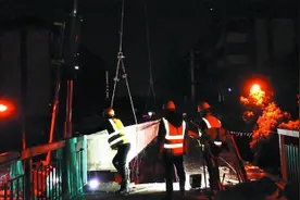 中央门小市天桥拆除 中央北路将全线扩充为双向8车道图片