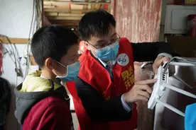 苏州移动爱心宽带送上门 吴江男孩亮亮从此告别“蹭网”学习图片