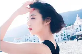 美人计 | 因胸太大被全网抵制，这位日剧女主角实惨图片