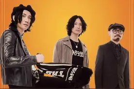《歌手·当打之年》今晚开启第五轮竞演，华晨宇暖心开唱《好想爱这个世界啊》图片