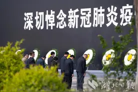 这是今天上午10点的武汉图片