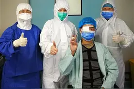 男子右眼发红疼痛未及时就医，使用眼药水数月险致角膜穿孔图片