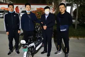 电动车被盗后“隐身”漂移十余公里，原来是被藏在公交车里拉走的图片