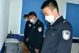 山河呜咽寄哀思-延边边境管理支队图们大队开展哀悼活动图片