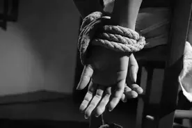 宁夏男子沉迷网赌，为筹赌资自编自导“绑架案”坑骗父母图片