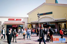 憋坏了！门票售罄商品“折上折”报复性出行下报复性消费已来图片